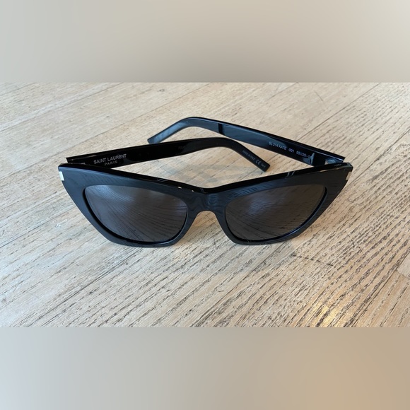 SAINT LAURENT SUNGLASSES - Picture 2 of 7